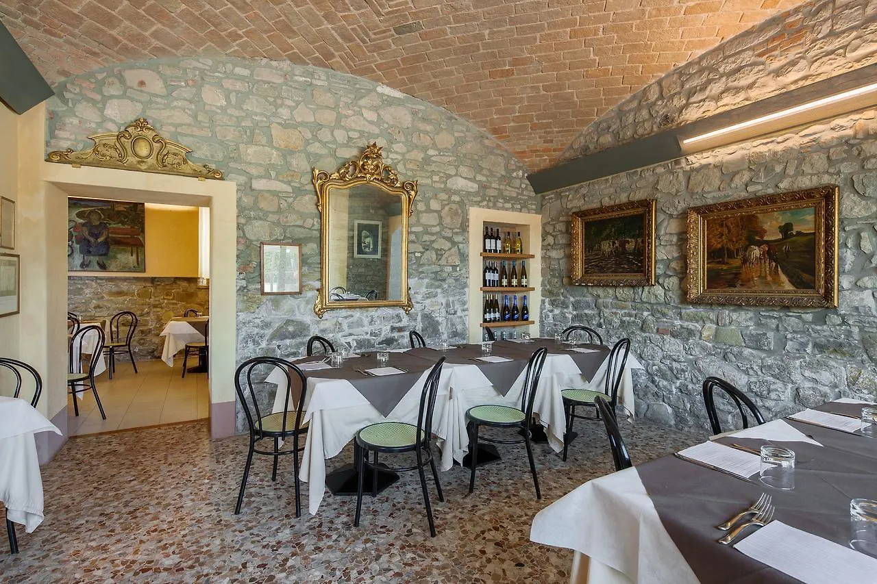 Hotel Hosteria Del Castello Zavattarello 0*,  Италия
